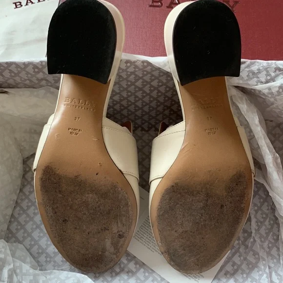 BALLY Switzerland JORIA 55 mule sandals slip-on. Gold buckle. Made in Italy